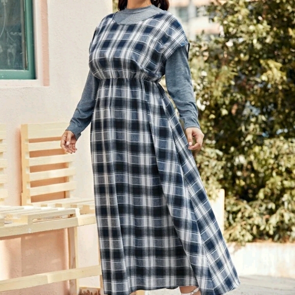 #30 Brand New Plus Plaid Dress with T-shirt - Picture 3 of 11